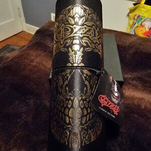 Rock and Roll Beauty Ozzy brush set with skull cylinder